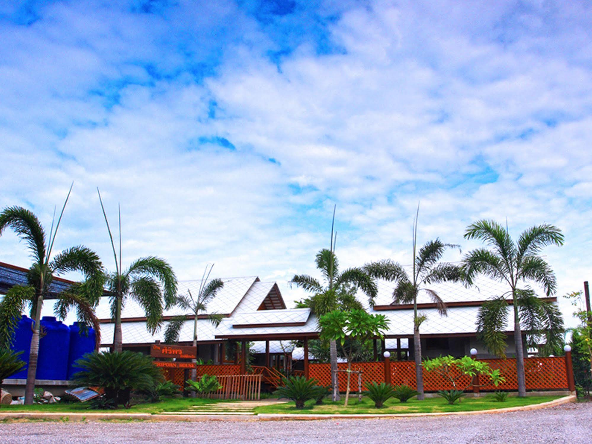 Baan Siriporn Resort - โรงแรมบ้านศิริพร รีสอร์ท Samut Songkhram Экстерьер фото